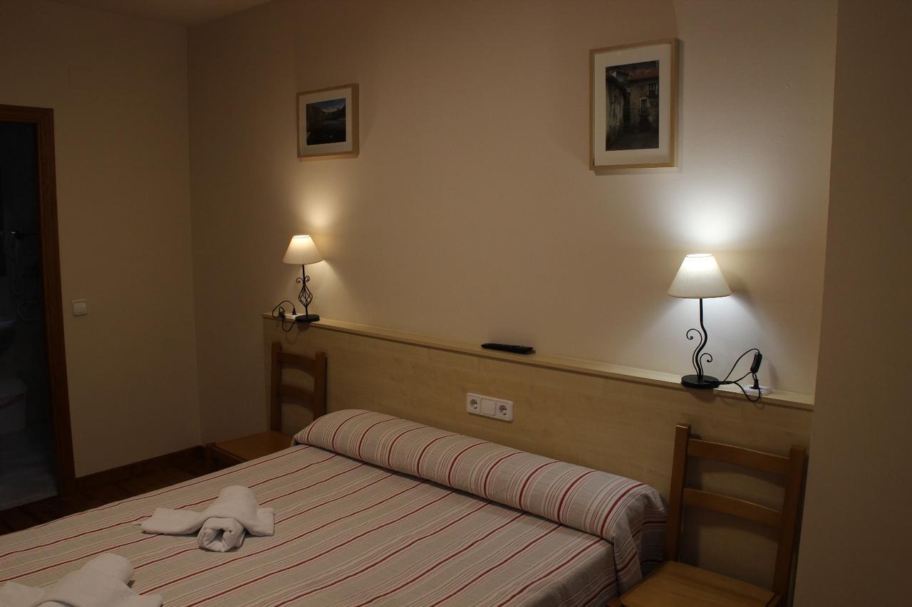 Hostal Ezkaurre イサバ エクステリア 写真