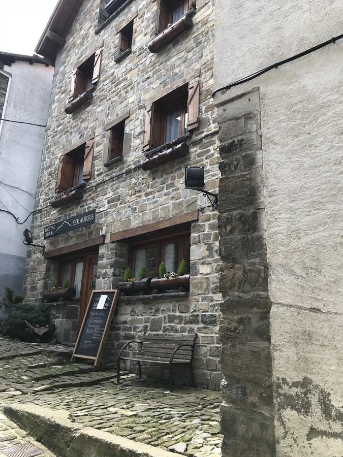 Hostal Ezkaurre イサバ エクステリア 写真